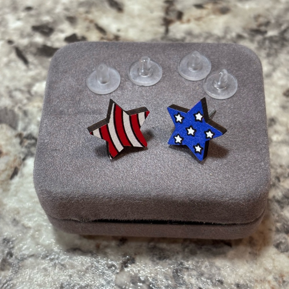 Star-Shaped Earrings - Red and Blue